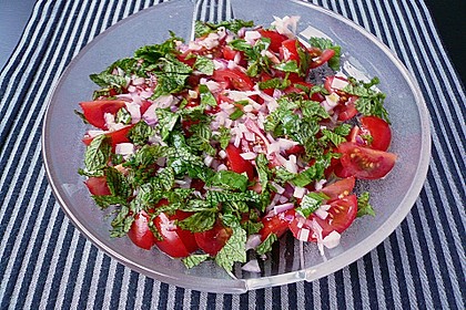 Tomatensalat mit Minze