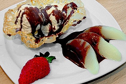 Zimteis mit Birnen und Lebkuchensauce 1