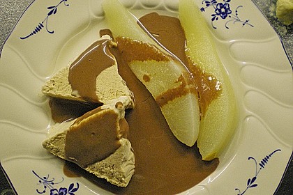 Zimteis mit Birnen und Lebkuchensauce 15