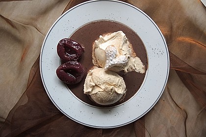 Zimteis mit Birnen und Lebkuchensauce 7