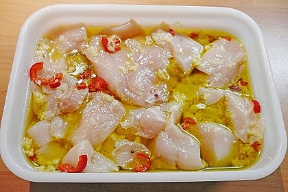 Scharfes H&auml;hnchen vom Holzkohlengrill