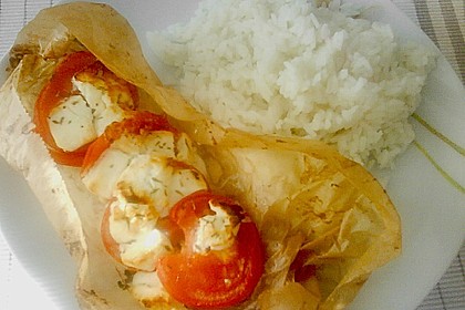 Gefangener Fisch im Backpapier 17