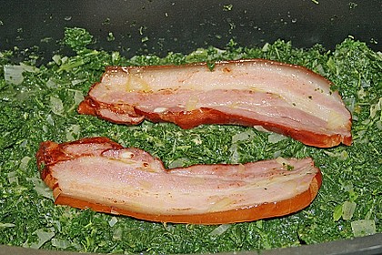 Gr&uuml;nkohl mit Kasseler, Mettw&uuml;rstchen und Kartoffeln 2