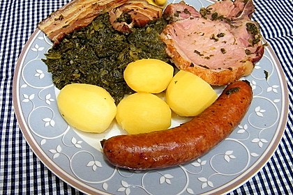 Gr&uuml;nkohl mit Kasseler, Mettw&uuml;rstchen und Kartoffeln 9