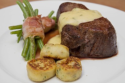 Chateaubriand mit Speckbohnen, Macaire - Kartoffeln und Sauce Béarnaise