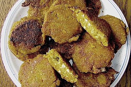 M&ouml;hrenbratlinge mit Erdnussso&szlig;e