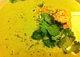 Kokos - Erbsencreme - Suppe mit Garnelen