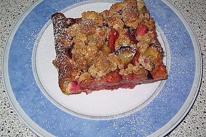 Zwetschgenkuchen mit Nuss - Streuseln und Hefeteig 1