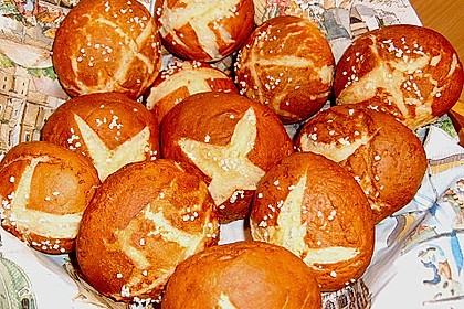 Schw&auml;bische Laugenbr&ouml;tchen 15