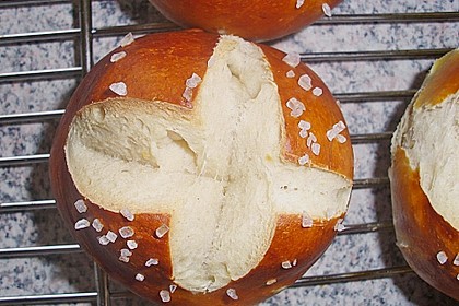 Schw&auml;bische Laugenbr&ouml;tchen 20
