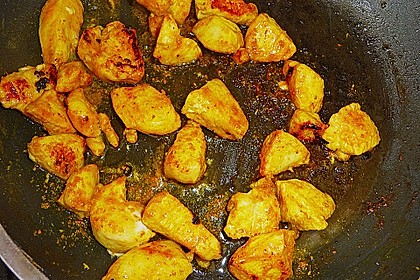 Knackiger Salat mit Curry - H&auml;hnchen