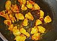 Knackiger Salat mit Curry - H&auml;hnchen