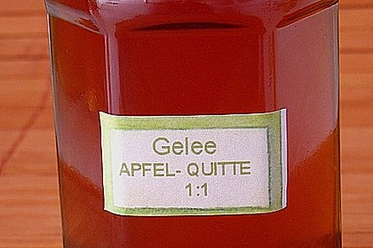 Quittensaft zur vielseitigen Verwendung aus dem Dampfentsafter 1