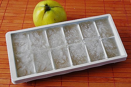 Quittensaft zur vielseitigen Verwendung aus dem Dampfentsafter 2
