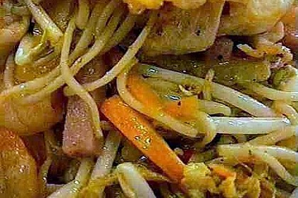Bami Goreng mit Glasnudeln