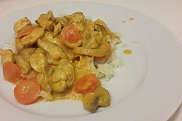 Hähnchen in Kokos - Curry - Soße