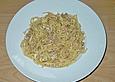 Gebratene Nudeln mit Thunfisch