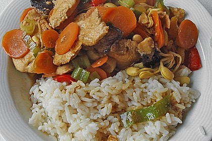 Huhn und Gemüse aus dem Wok 1