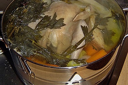 H&uuml;hnchen - Nudelsuppe