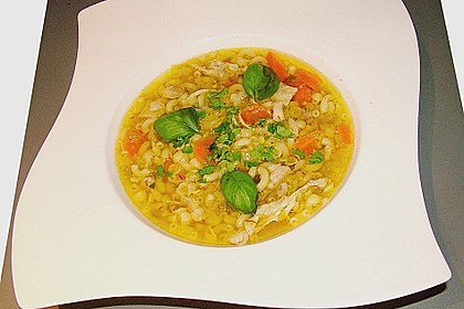 H&uuml;hnchen - Nudelsuppe 3