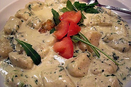 Gnocchi mit Spinat - Gorgonzolasoße 1