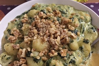 Gnocchi mit Spinat - Gorgonzolasoße 4