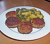 Gr&uuml;nkohl mit Mettb&auml;llchen (Bild)