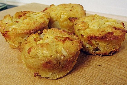 Gorgonzola - Muffins mit Birnen