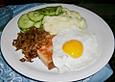 Leberk&auml;se mit Zwiebeln und Spiegelei