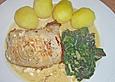 Schweineroulade mit Mangold und Schafsk&auml;sef&uuml;llung