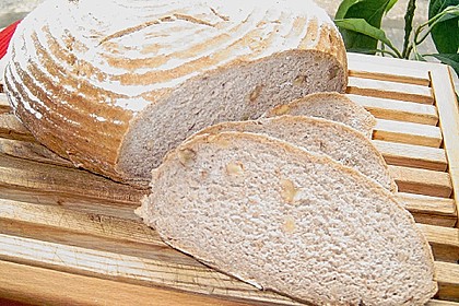 Burgis Walnussbrot mit Sauerteig 38