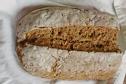 Burgis Walnussbrot mit Sauerteig 57