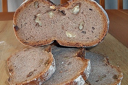 Burgis Walnussbrot mit Sauerteig 21