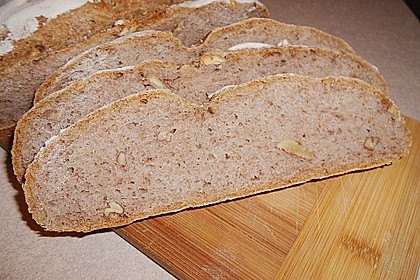 Burgis Walnussbrot mit Sauerteig 52