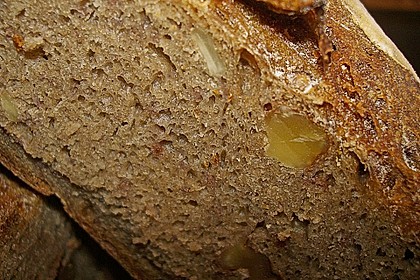 Burgis Walnussbrot mit Sauerteig 66