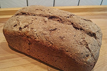 Burgis Walnussbrot mit Sauerteig 71