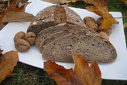 Burgis Walnussbrot mit Sauerteig 36