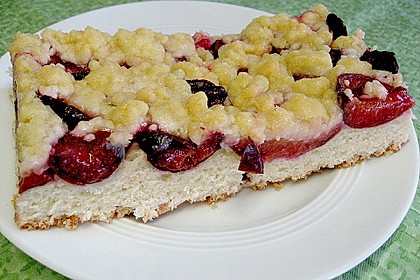 Pflaumenhefekuchen mit Streusel 3