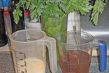 Schaums&uuml;ppchen von der Petersilienwurzel 9