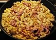 Gebratene Nudeln mit Thunfisch und Mais
