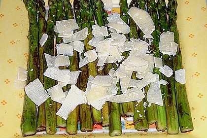 Gegrillter Spargelsalat