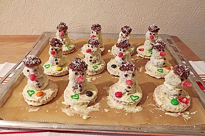 Schneemann im Winterwald 9