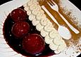 Karamellisierte Pflaumen in Portwein mit Zimtcreme