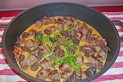 Penne mit Morcheln und Fleischkl&ouml;&szlig;chen 1