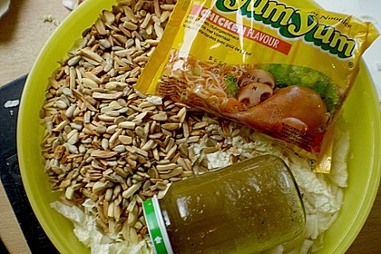 Yum Yum Salat