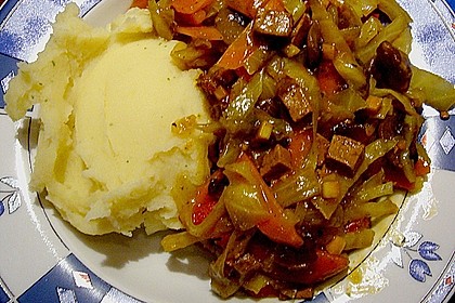 Illes schlankes Schichtkraut  mit  ger&auml;uchertem Tofu aus dem Wok 2