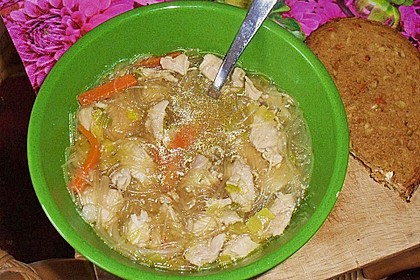 Glasnudelsuppe mit H&auml;hnchenfleisch