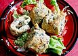Pilzrolle auf Salat