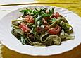 Spaghetti mit Rucola und Cherrytomaten