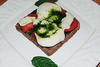 Toast Caprese 6